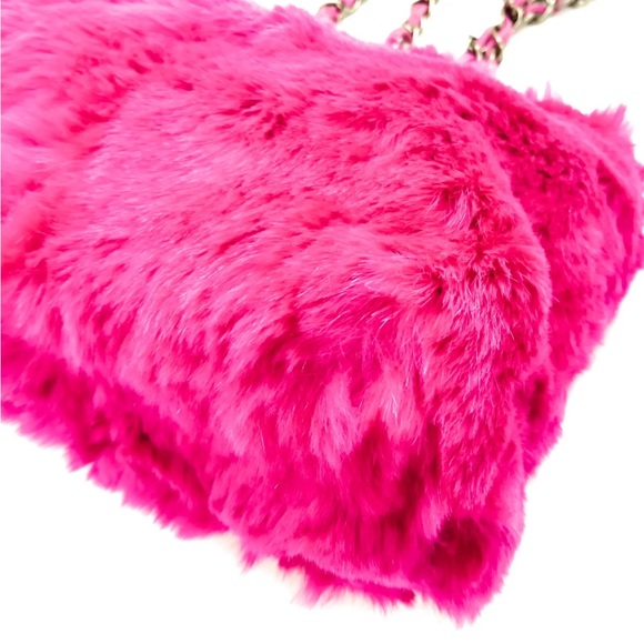 Chanel Rabbit Fur Bag - Fuscia - Picture 6 of 16